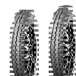 235/60R16 104V Kumho Ecsta Hs51